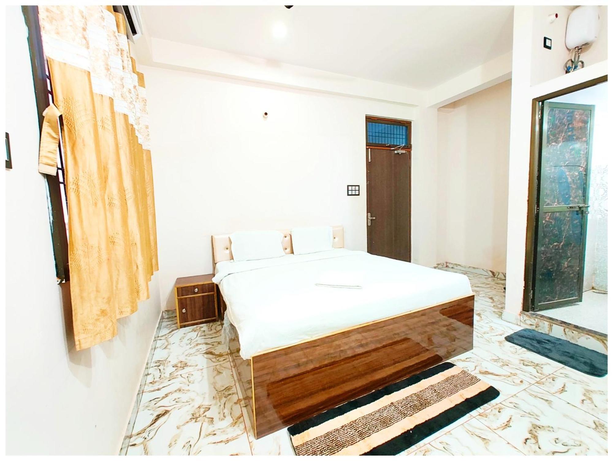 S S Palace - Ully Air Conditioned At Prime Location - Kashi Vishwanath Temple - Hygiene & Spacious 3*