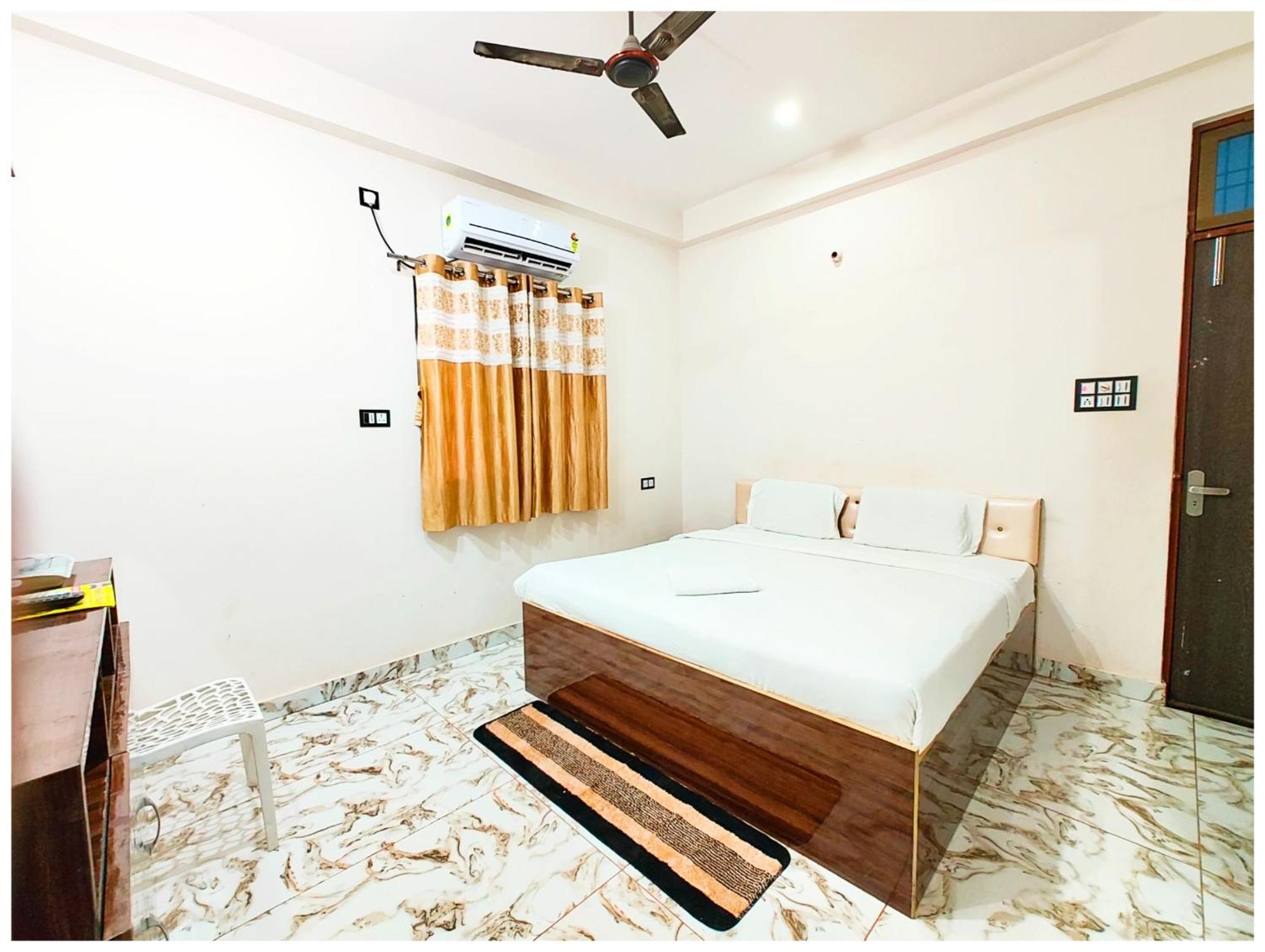 S S Palace - Ully Air Conditioned At Prime Location - Kashi Vishwanath Temple - Hygiene & Spacious
